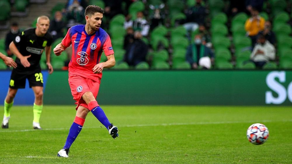 لامبارد: "سأتحدث إلى جورجينيو واللاعبين لحل أزمة ركلات الجزاء"