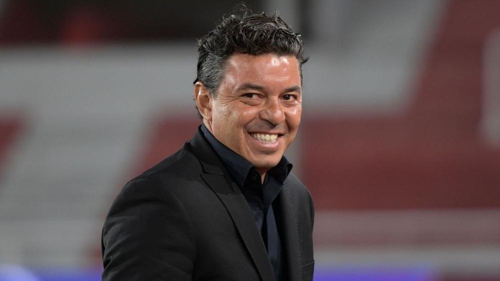 جاياردو يعود للإشراف على ريفر بليت بعد خلو جسمه من كورونا