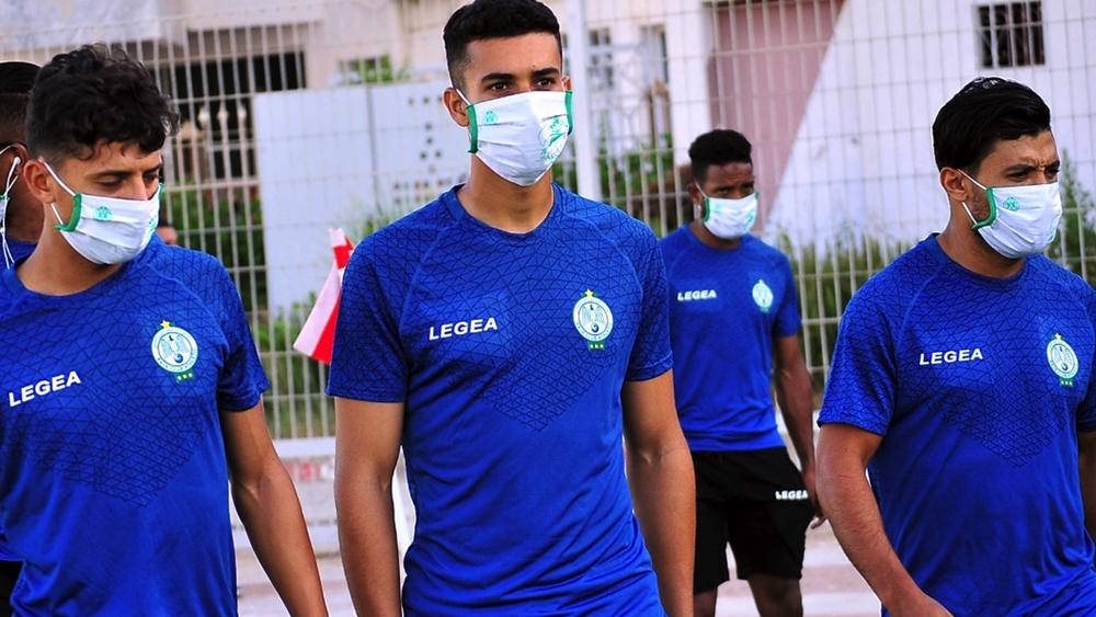 مسحة طبية جديدة لاعبي الرجاء المصابين بـ"كوفيد-19" اليوم الجمعة.. ونتائج التحليل المخبري تظهر مساء اليوم