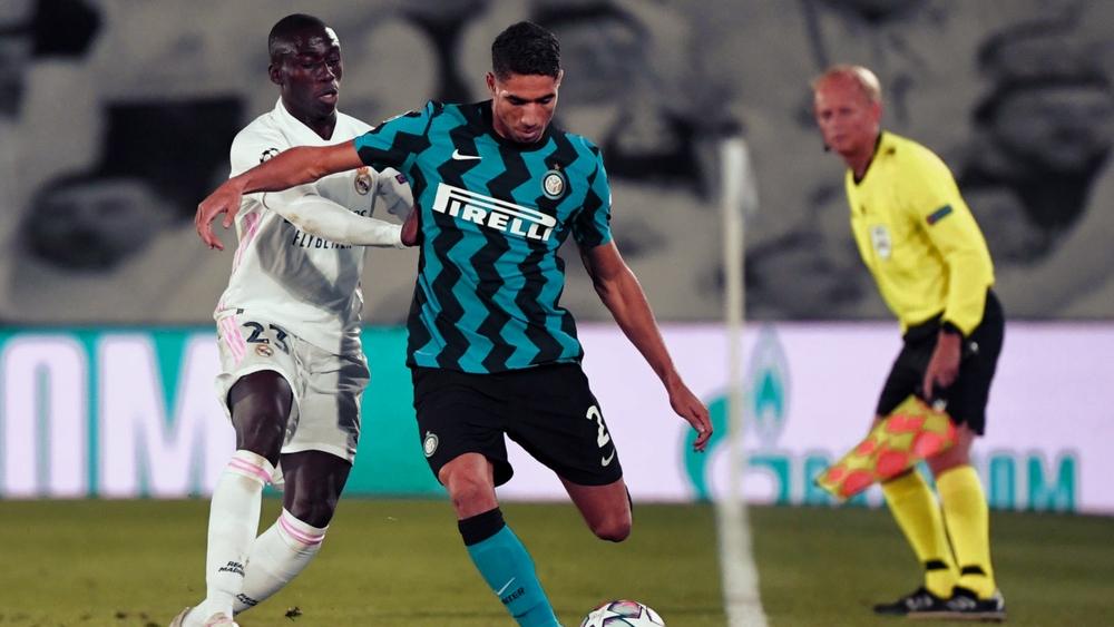 الإعادات تُظهر دفعة من ميندي لحكيمي أجبرته على هفوة هدف بنزيما