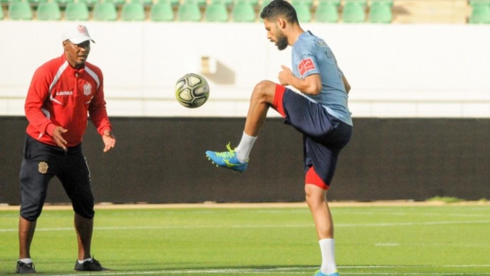 حسنية أكادير يعلن شفاء جميع المصابين بـ"كورونا" ويحدد يوم غد الجمعة موعدا لاستئناف التداريب