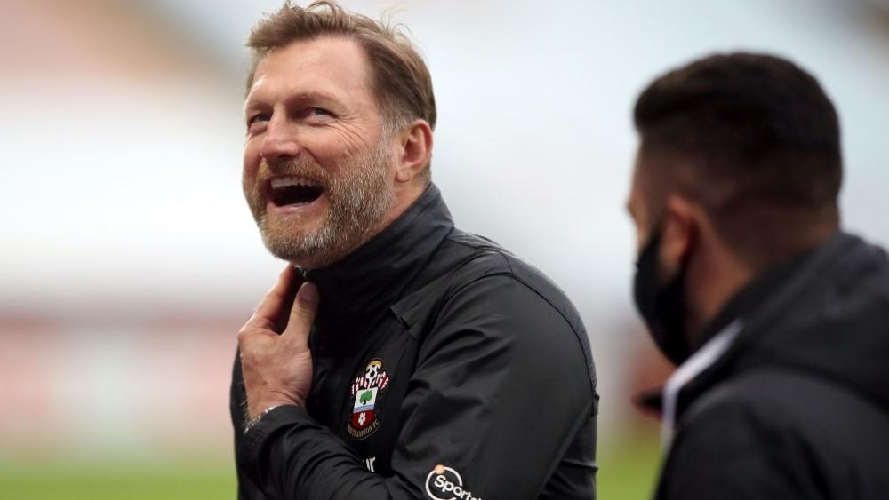 مدرب ساوثهامبتون: "لا أصدق وصولنا لصدارة الدوري الإنجليزي"