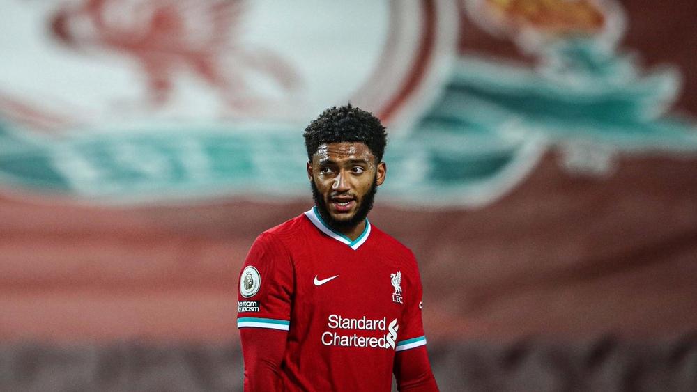 متاعب كلوب الدفاعية تتواصل.. جو غوميز يصاب وينضاف لفان دايك وفابينيو وأرنولد