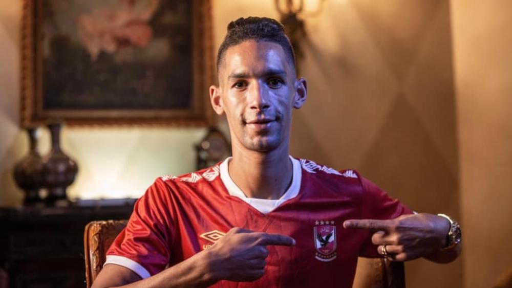 بدر بنون يتوجه يوم الأحد القادم صوب مصر للالتحاق بفريقه الجديد الأهلي