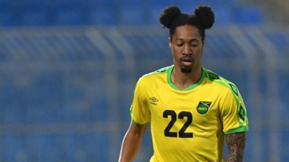 السعودية تنتصر وديًا بثلاثية ولاعب جامايكا يخطف الأنظار بقصة شعر "ميكي ماوس"!