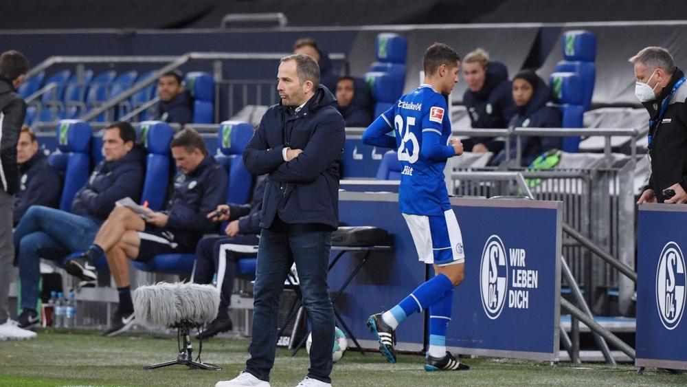 فَقَدَ البَوْصلة وضلَّ طريق التألق.. حارث يُغيَّرُ أمام فولفسبورغ في الشوط الأول لمستواه "الباهت"