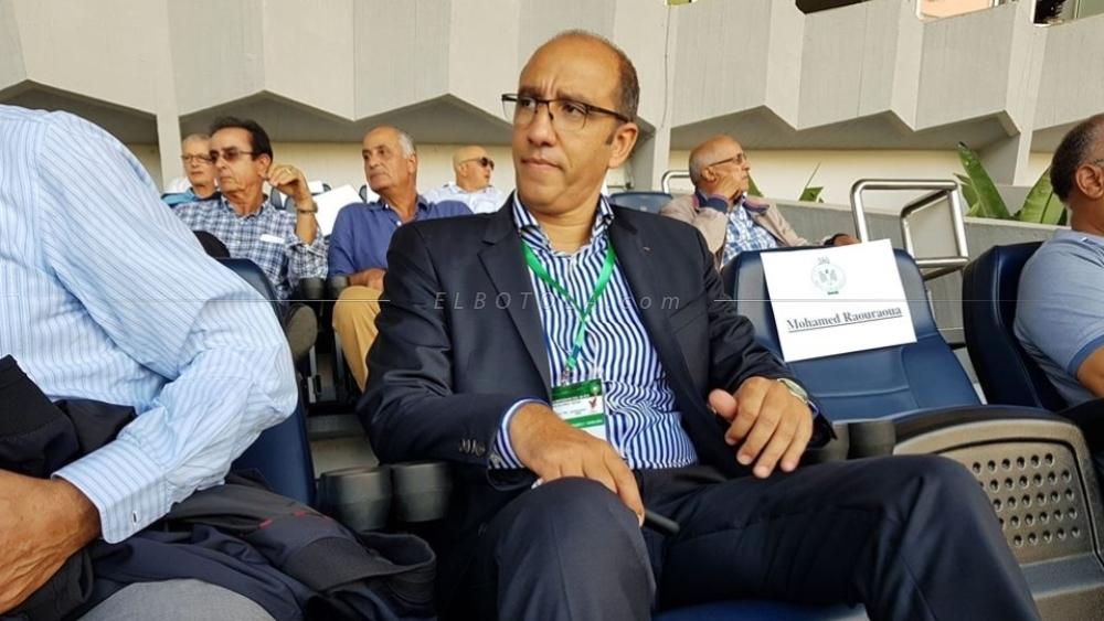 منخرطون بالرجاء يعقدون اجتماعاً بالزيات ويدعونه إلى العدول عن قرار الاستقالة