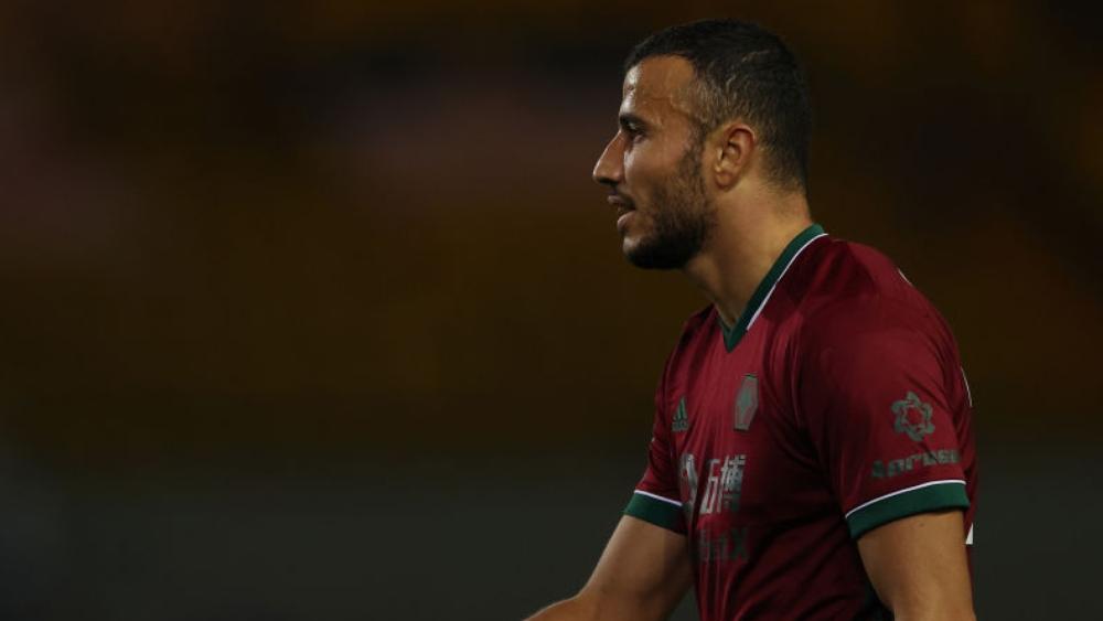 ولفرهامبتون: "رومان سايس عاد من الاستراحة الدولية مصابًا بفيروس كورونا"