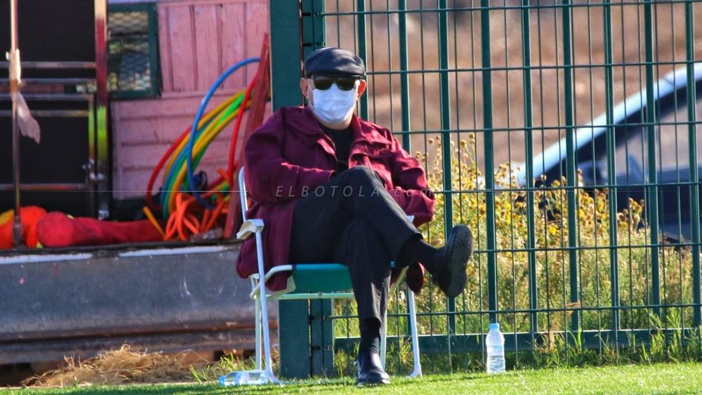 منخرط في حسنية أكادير لسيدينو: "بعد قراراتك الانفرادية وإغراق النادي في الديون.. حان الوقت لعقد الجمع العام وانتخاب مكتب جديد"