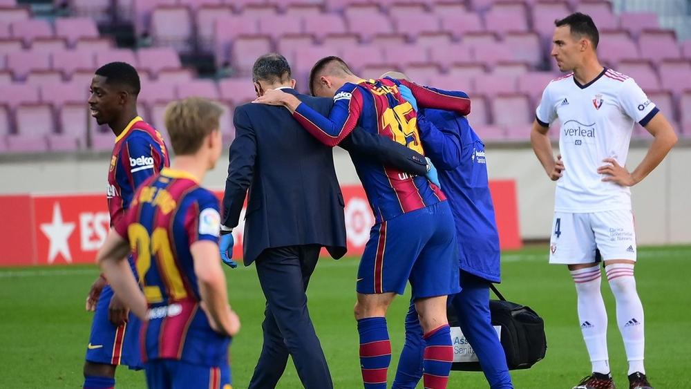 متاعب كومان تتضاعف.. لونغلي يصاب أمام أوساسونا وبرشلونة أصبح "بدون" مدافع أوسط!