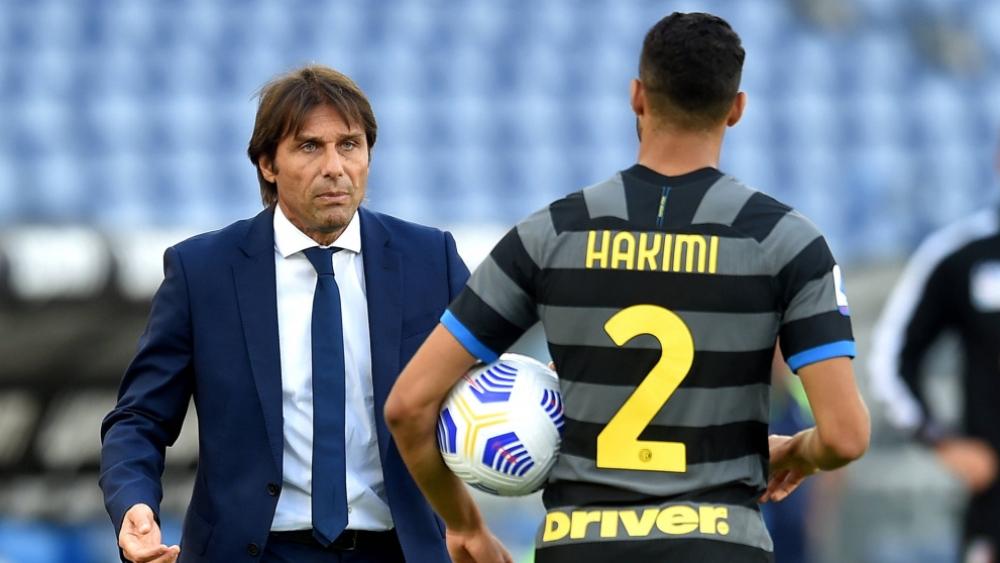 كونتي يَهْدم حكيمي بنفسه.. اللاعب ليس آلةً ميكانيكية تُطوّعُ بالانتقادات وتُصلح بخطاب التسفيه العلني!