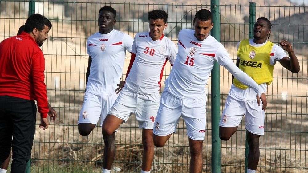 مسحة طبية "سلبية" لمكونات حسنية أكادير قبل مباراة اتحاد طنجة