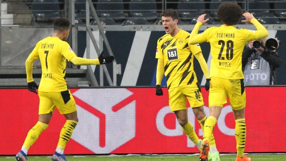 دورتموند يؤمن الصدارة ولاتسيو ينجو من "انتفاضة" كلوب بروج