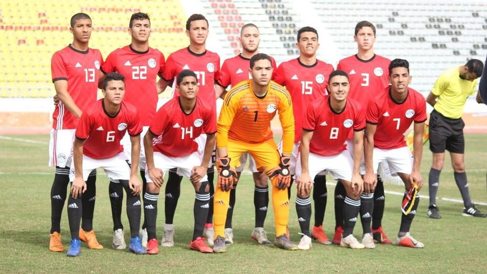 بعد تراجعها عن "الانسحاب".. مصر تخسر مجددًا "على الورق" بسبب اعتراض تونس على إشراك لاعب مُصاب بـ"كورونا"!