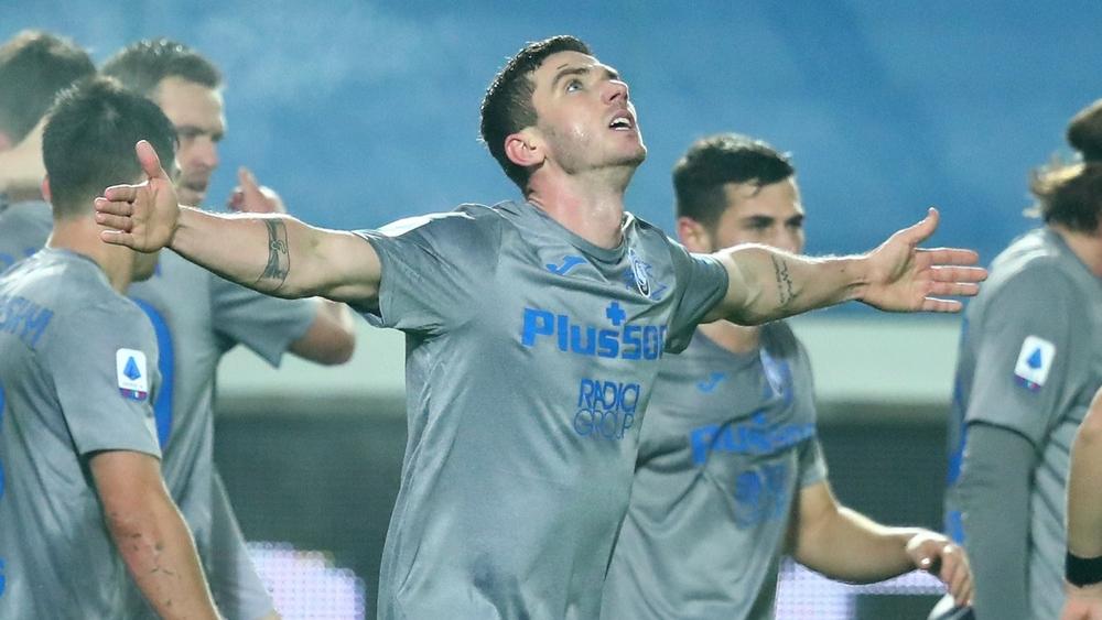 أتالانتا "يقلب الطاولة" على روما ويفوز بـ"رباعية"