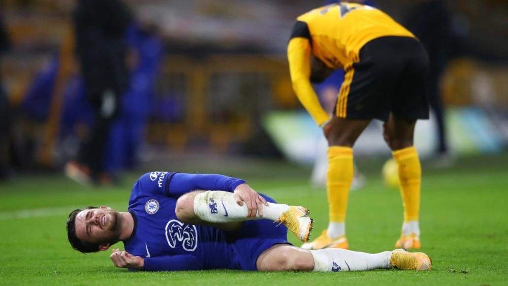 تشيلسي مهدد بفقدان مدافعه بن تشيلويل أمام آرسنال