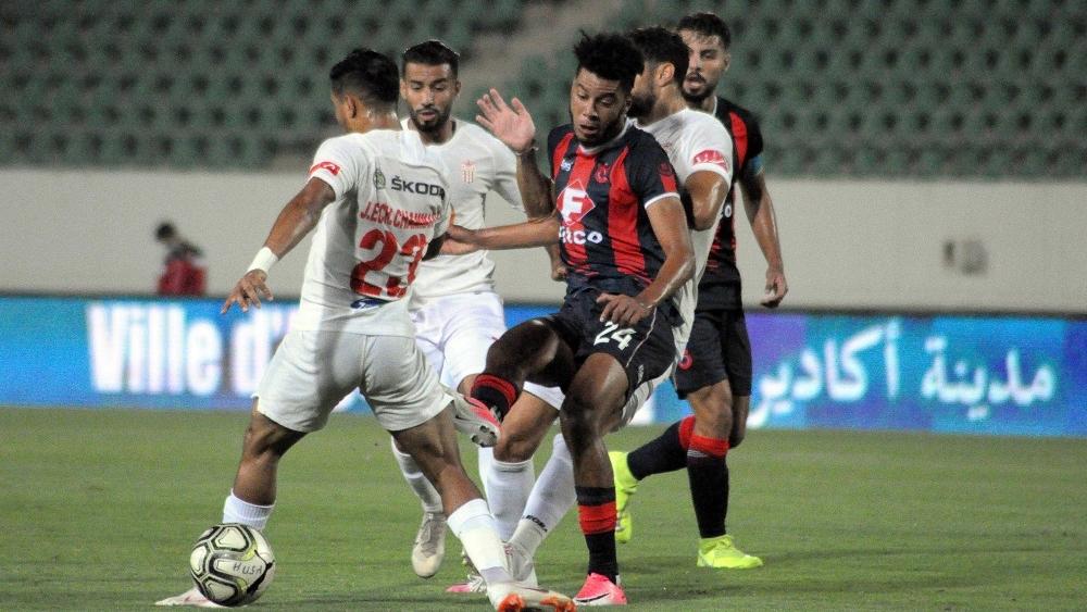 مباراة حسنية أكادير وأولمبيك آسفي عن "الجولة الخامسة" للبطولة الاحترافية "إنوي"/ تشكيلة الفريقين