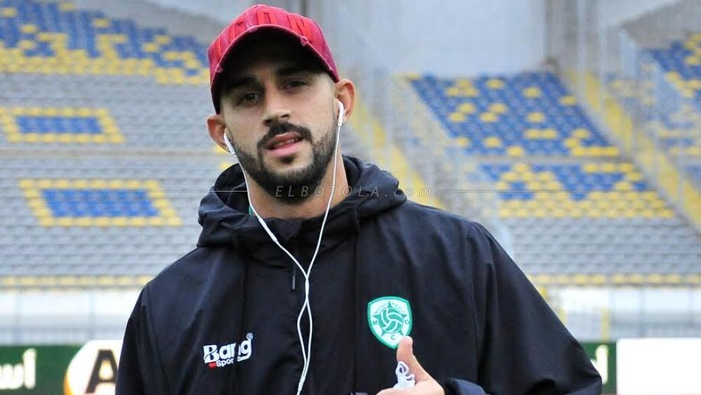 النفاتي لـ"البطولة": "فراق والدي وسوء نتائج المولودية دفعاني للبقاء على أرضية الميدان بعد مباراة نهضة بركان"