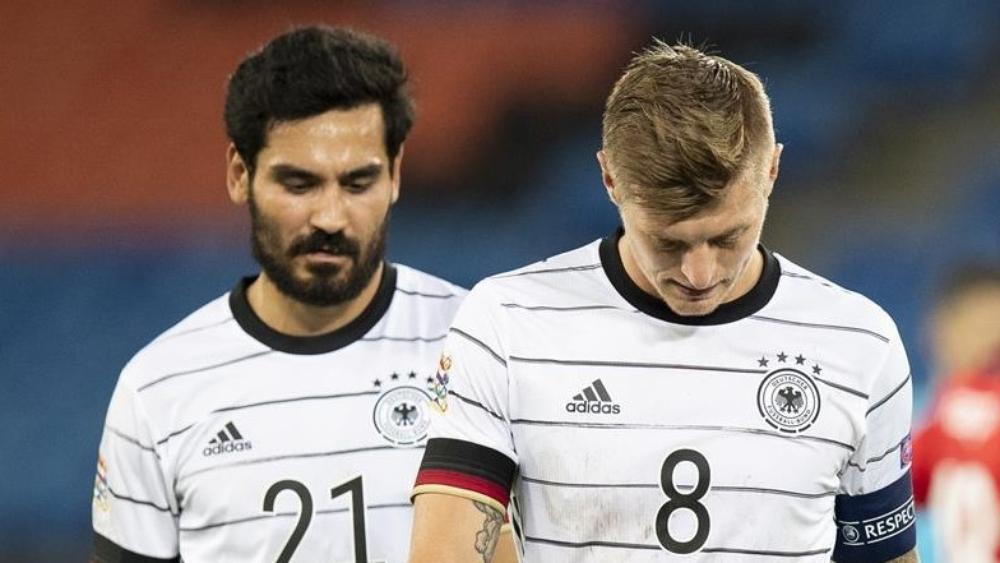 جوندوجان: "الهزيمة بسداسية أمام إسبانيا لا زالت تؤلمنا"