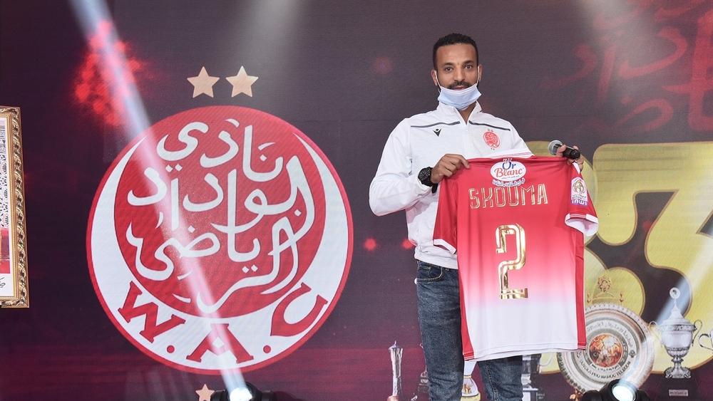 سكومة يخضع لفحص طبي يمنحه فترة راحة تمتد لشهر إضافي