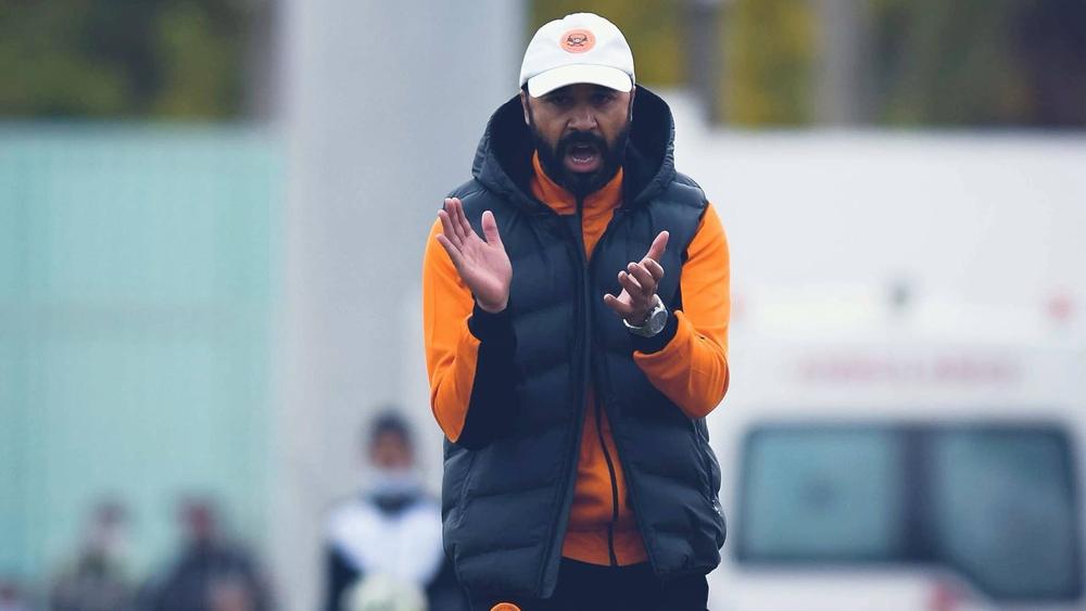 طارق السكتيوي: "لم يكن مسموحاً لنا بالخطأ أمام ي.برشيد وسعيد بالفوز وأداء اللاعبين"