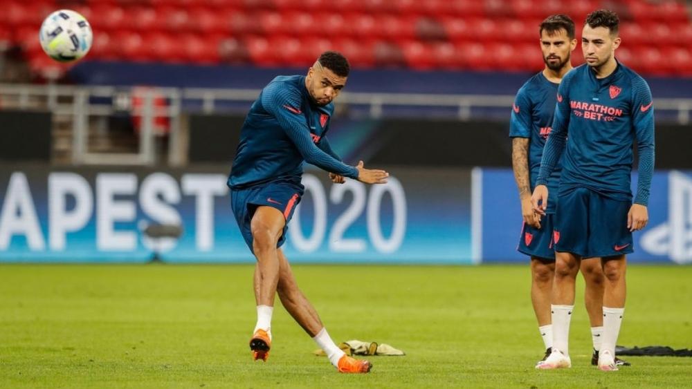 بونو أساسي والنصيري وإدريسي والحدادي احتياطيون أمام ريال بيتيس