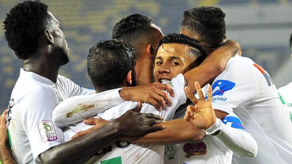 إدارة الرجاء تتجه لتجديد عقود مجموعة من اللاعبين .. و مدكور و سوكحال أبرزهم