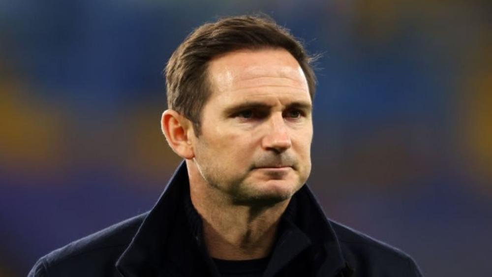 فرانك لامبارد يظهر استعداده للقتال على منصبه مع تشيلسي