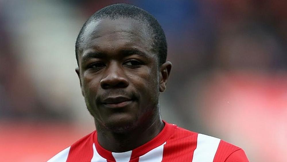 "إمبولا" يثير غضب غانغون.. النادي فتح له الباب للحفاظ على لياقته في أفق التعاقد معه قبل أن يقرر خوض "فترة اختبار" مع نانت!