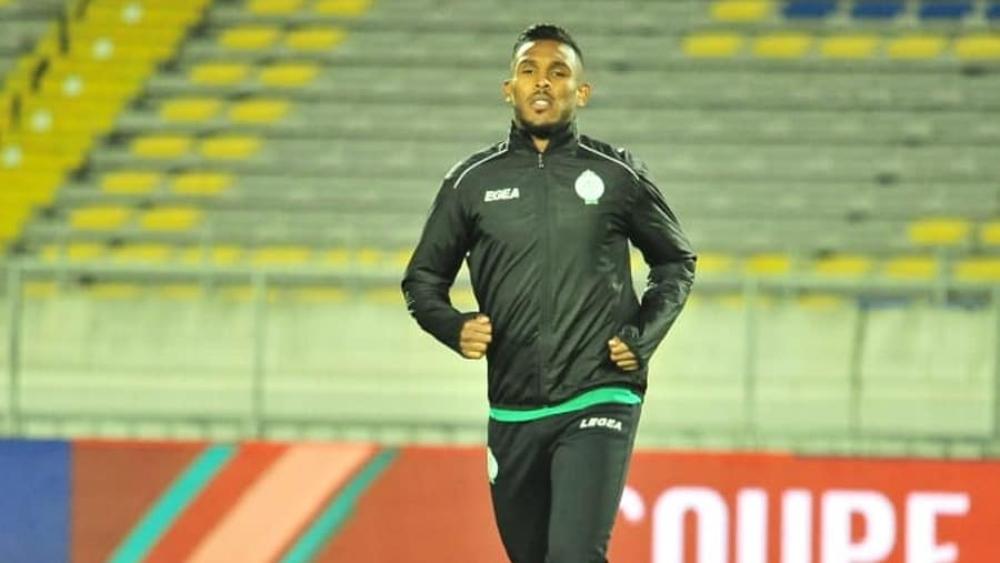 الورفلي يتعرض للإصابة في آخر حصة تدريبية قبل مباراة الرجاء و تونغيث السنغالي