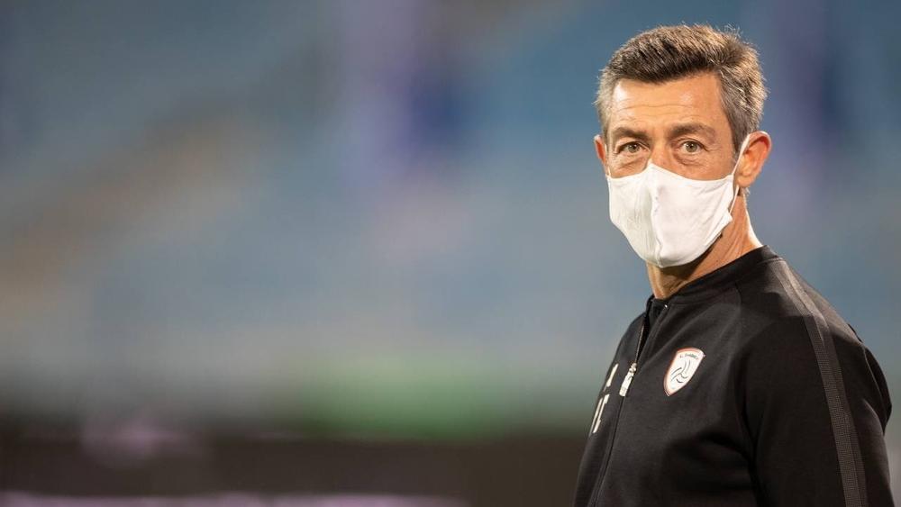 الشباب يقيل مدربه كايشينا بعد إقصاء الفريق من كأس محمد السادس للأندية الأبطال