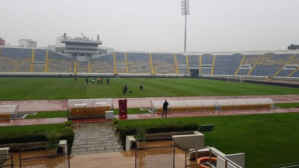 "الكاف" يتَّجه لإقرار مباراة الوداد في موعدها بعد تفقُّد أرضية ملعب "دونور"