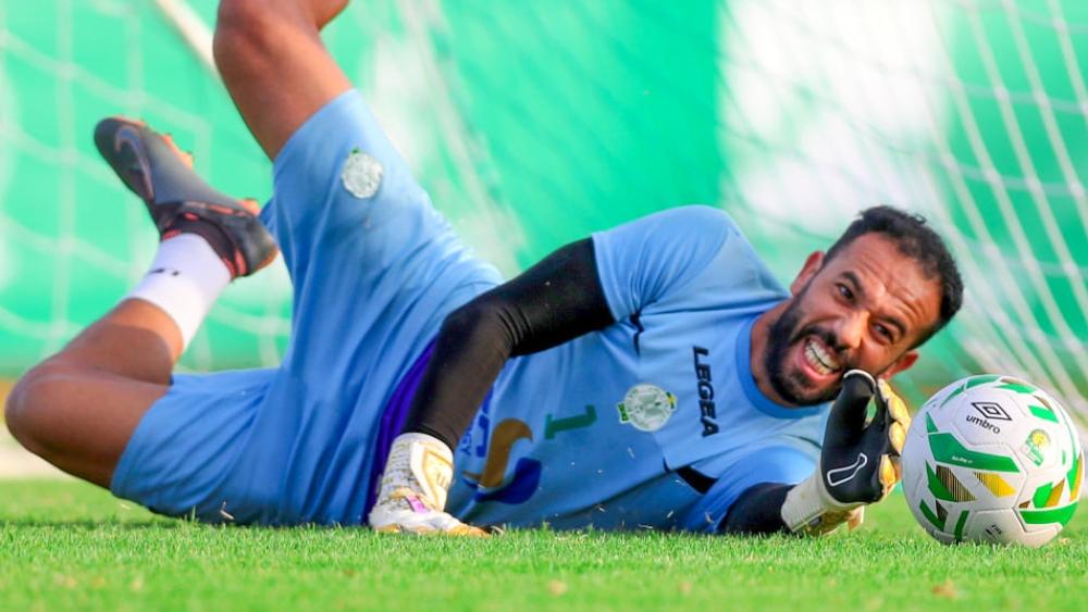 بسبب الإصابة .. الزنيتي يغيب عن أول حصة تدريبية للرجاء استعدادا لمواجهة الإسماعيلي المصري