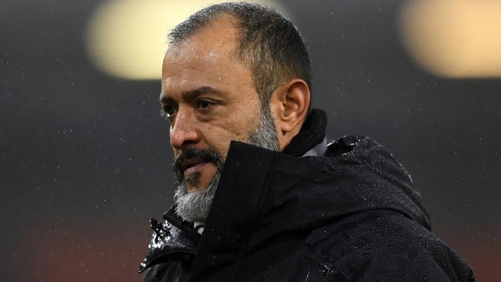 مدرب ولفرهامبتون عن انتشار كورونا في إنجلترا: "الوضع سيزيد سوءا"