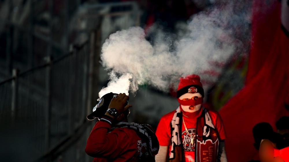 "الوينرز" تعلن تضامنها مع جماهير النادي الأفريقي "ضد القمع والاعتقالات" التي تتعرض لها من طرف الشرطة التونسية