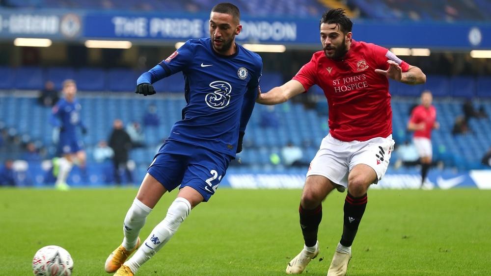 تشيلسي يتغنى بنجمه المغربي حكيم زياش: "عْلاَشْ نْخَافْ وعندنا زياش"