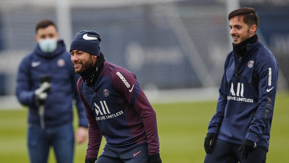 نيمار يعود لتدريبات سان جيرمان قبل أكثر من شهر من ملاقاة برشلونة