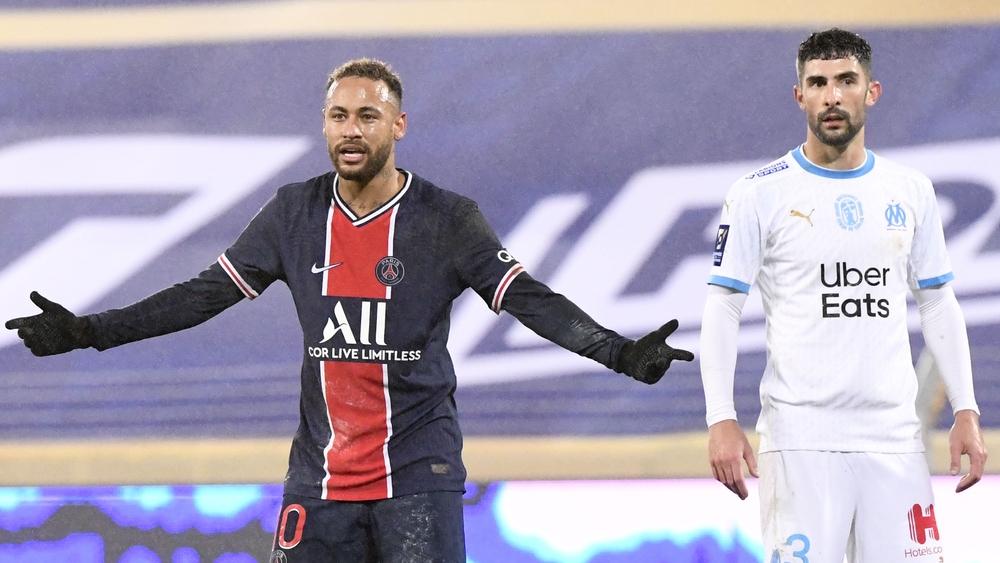 "حرب كلامية" بين نيمار وألفارو غونزاليز على "تويتر".. لاعب مارسيليا يصف نجم سان جيرمان بـ"القمامة" ويستفزه بصورة بيليه!