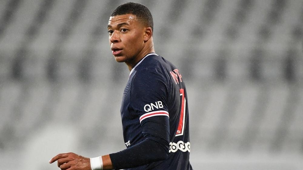 لاعب سان جيرمان السابق: "مبابي ليس له مكان في الفريق.. إنه يضيع الكثير من الكرات ويبحث عن السخرية من الخصم"