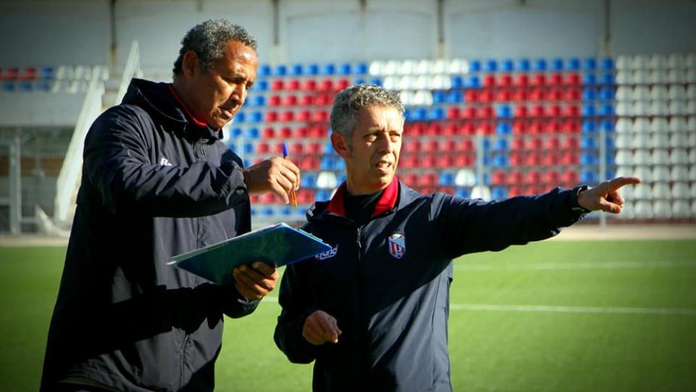 يونس بلحمر مدرب "الماط" الجديد: "النادي كَان فيه مشكل كبِير سابقاً.. بعض المسؤولِين ماعَارفين وَالو وكايتدخلُو فتخصّصات المدرّبِين!"