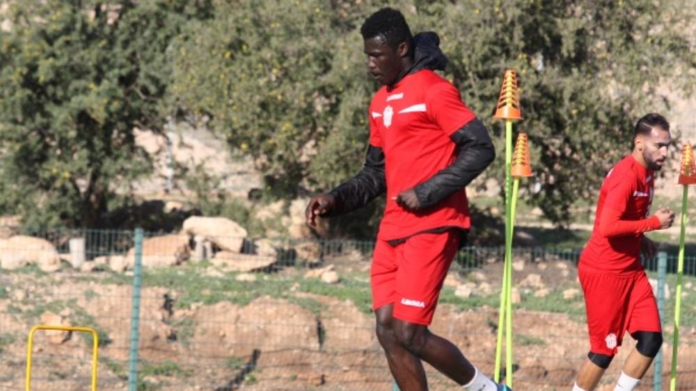 حسنية أكادير تعلن عن إنهاء ارتباطها بالإيفواري جيلاردينيو جونيو تراوري