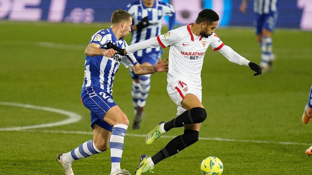 تقارير/ وست هام يرفع عرضه لضم النصيري إلى 40 مليون يورو