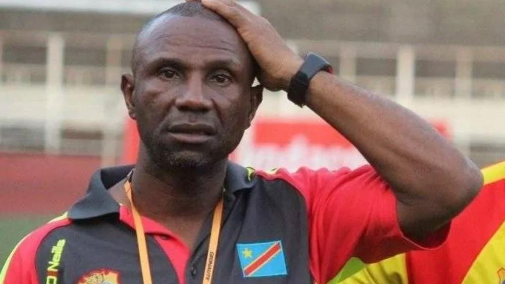 قبل ساعات قليلة من مواجهة ليبيا.. إصابة مدرب منتخب الكونغو الديموقراطية للمحليين و4 لاعبين بفيروس كورونا