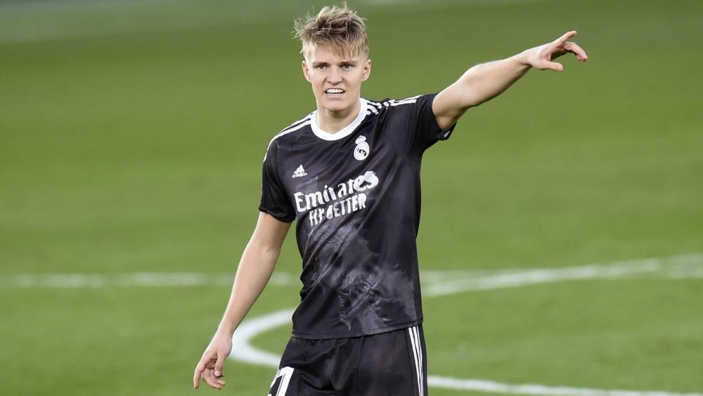 أوديجارد يغيب عن تدريبات ريال مدريد في انتظار رحيله عن النادي