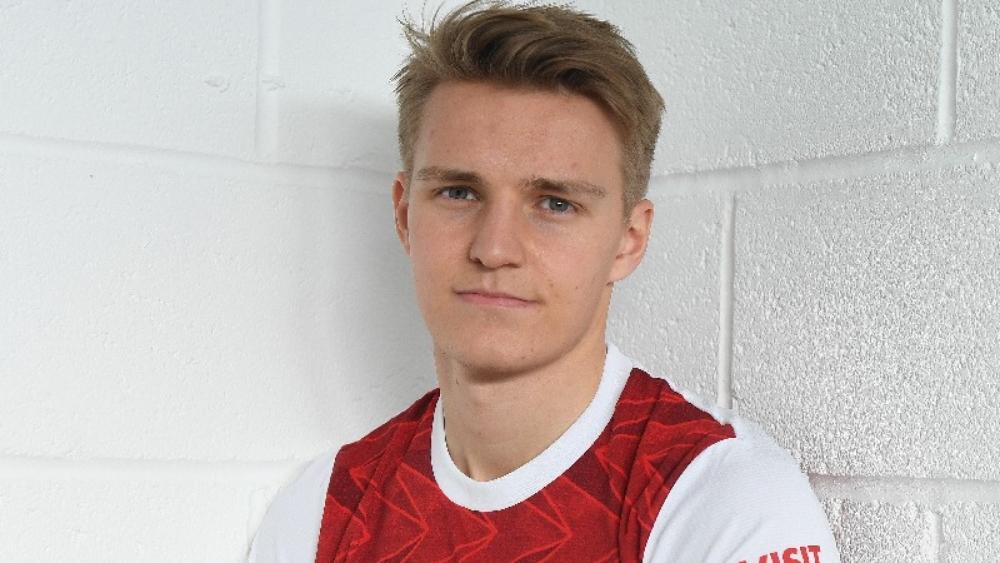 رسميا/ ريال مدريد يعير أوديغارد لأرسنال حتى نهاية الموسم والنرويجي يعلق: "اللعب في الدوري الإنجليزي الممتاز مع المدفعجية حلم تحقق"