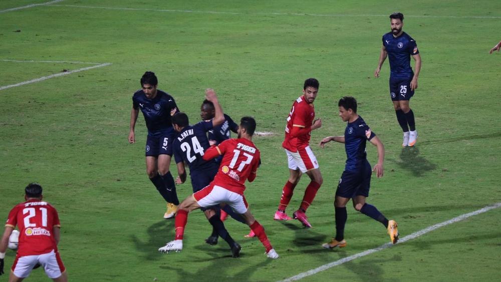 الأهلي يطالب الاتحاد المصري بـ"التحقيق" في الأخطاء التحكيمية