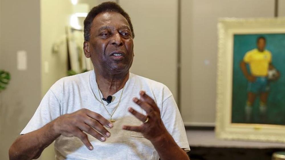 البرازيلي بيليه يدعم سانتوس قبل نهائي كأس ليبرتادوريس