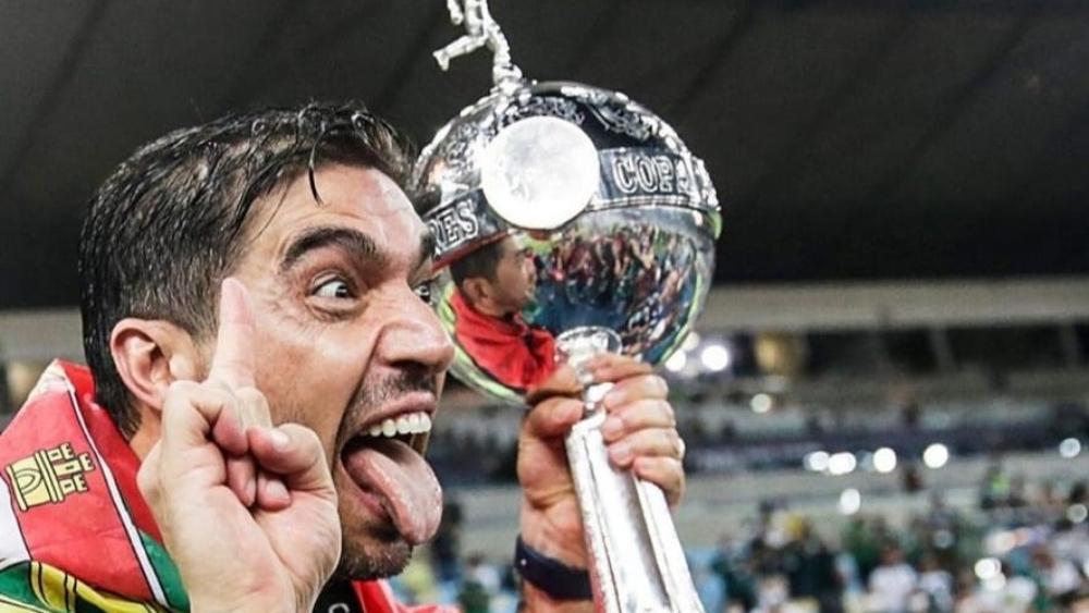 مدرب بالميراس بعد ظفره بكوبا ليبرتادوريس: "أمامنا الكثير من الألقاب لنفوز بها"