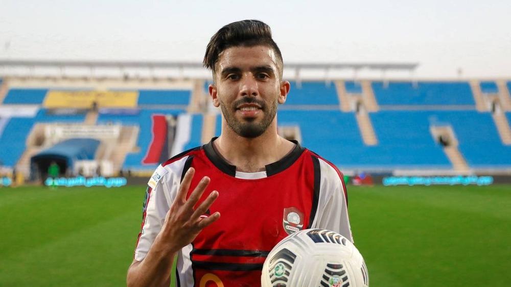 البركاوي يُحرز "سوبر هاتريك" ويُهدي الفوز للرائد على حساب ضمك