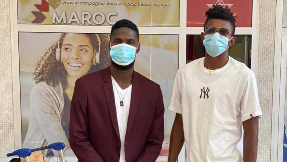 نغوما ومالانغو يشدان الرحال صوب الدار البيضاء.. اللاعبان يصلان مساء اليوم لمطار محمد الخامس